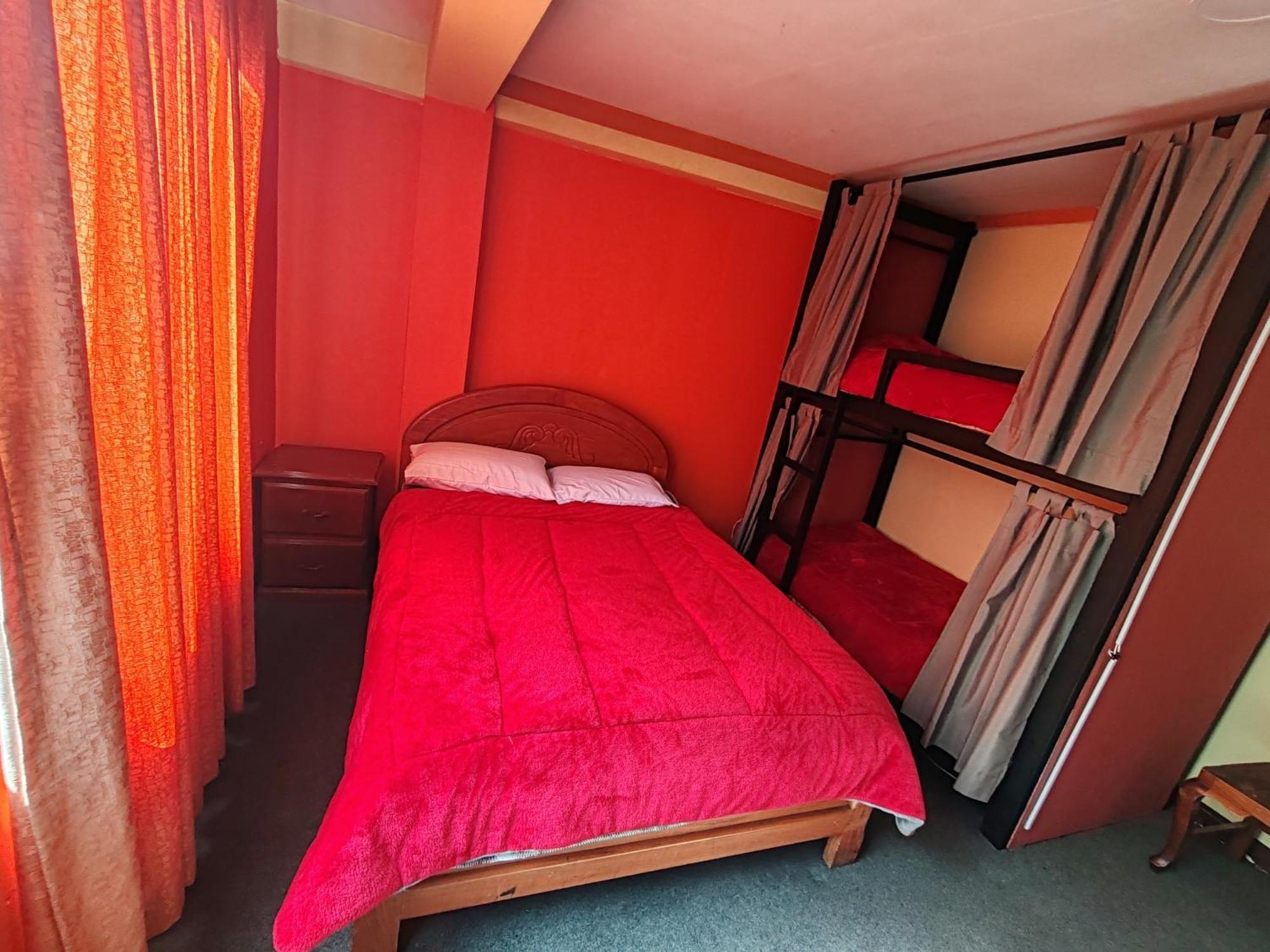 Yati Hostal Ла Пас Екстериор снимка